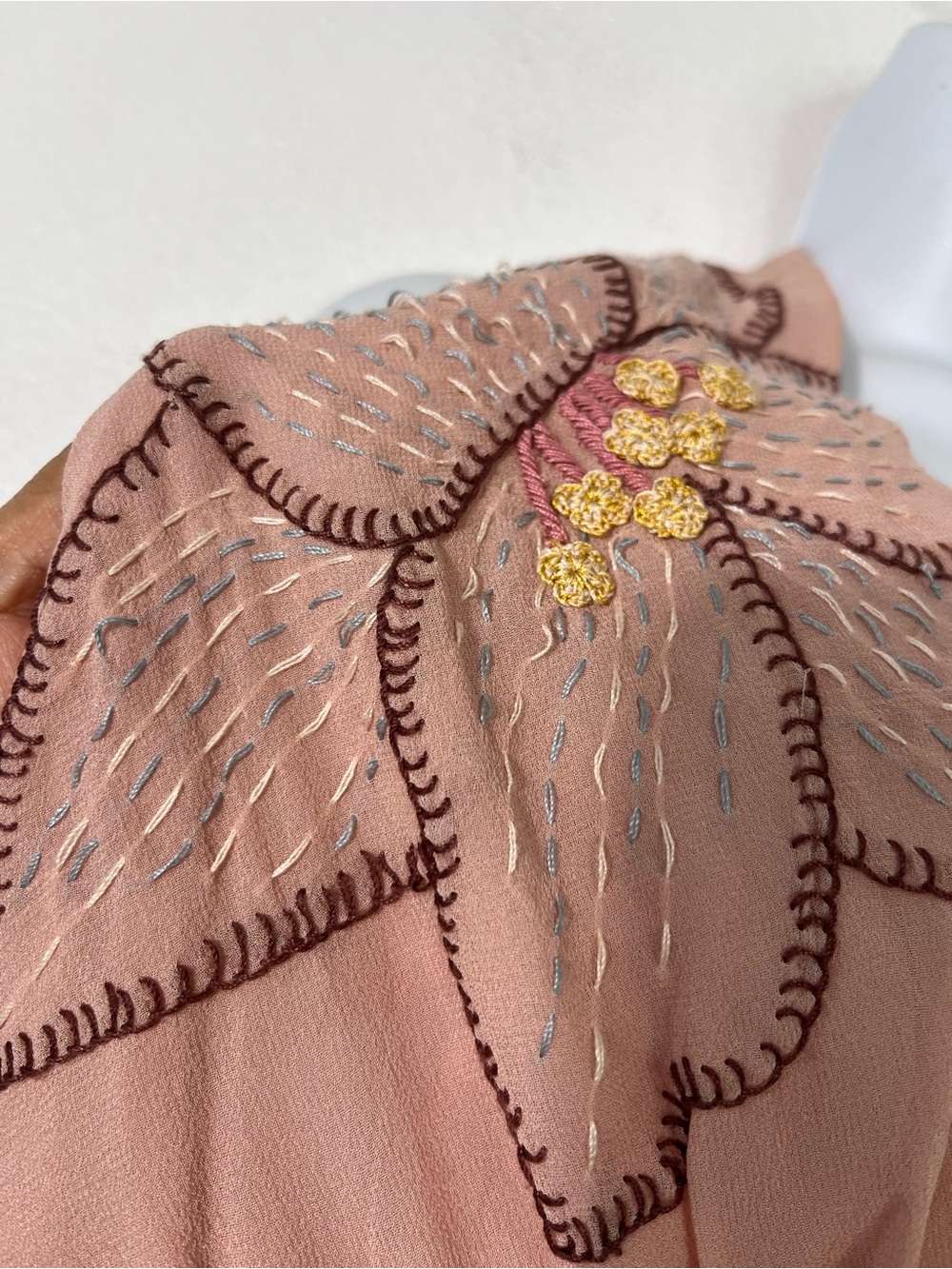 Y2K BCBGmaxazria Pink Silk Dress Fairycore Angel Ethereal Halter Embroidered 10 - Picture 5 of 12